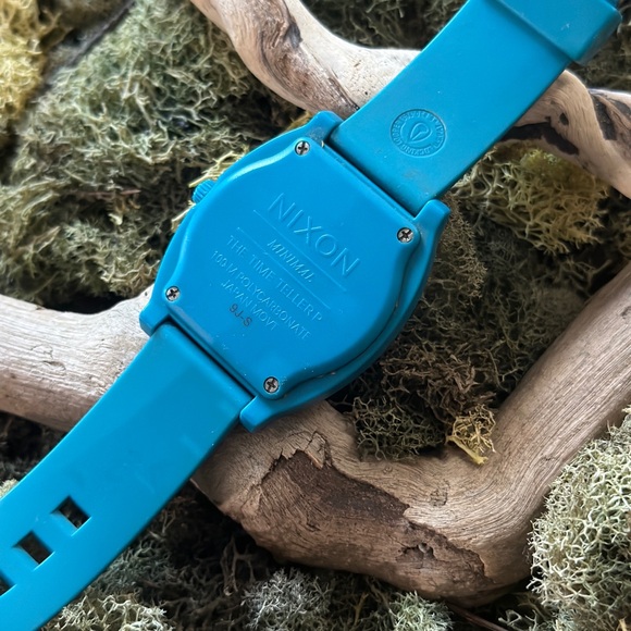 RESERVED: Nixon watch: The Time Teller in blue - Picture 4 of 6
